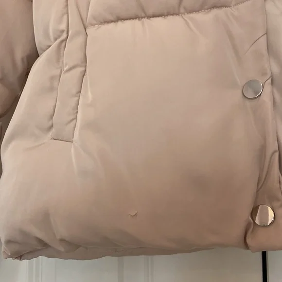 Cream Buttoned Down Puffer - Picture 3 of 4